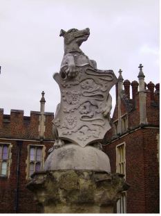 hampton court